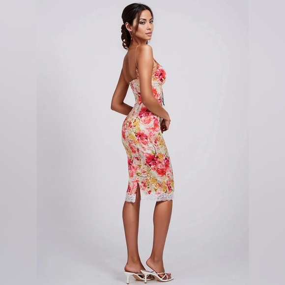 NWT Miss Circle Florianne Floral Print Satin Midi Dress in Red - Picture 3 of 5